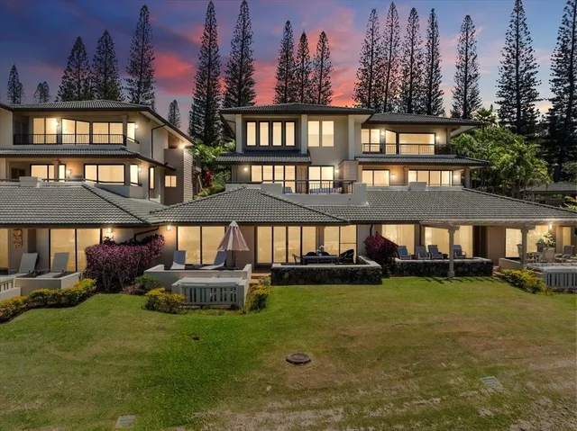 Listing Image for 500 Kapalua Dr 25 P 3-4 1 of 50
