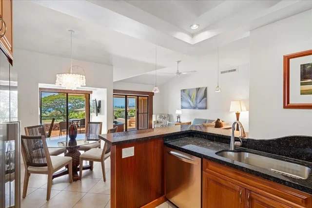 Listing Image for 500 Kapalua Dr 25 P 3-4 12 of 50