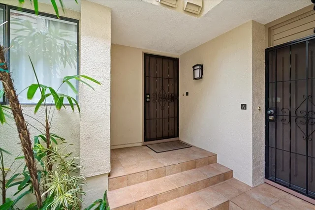 Listing Image for 500 Kapalua Dr 25 P 3-4 3 of 50