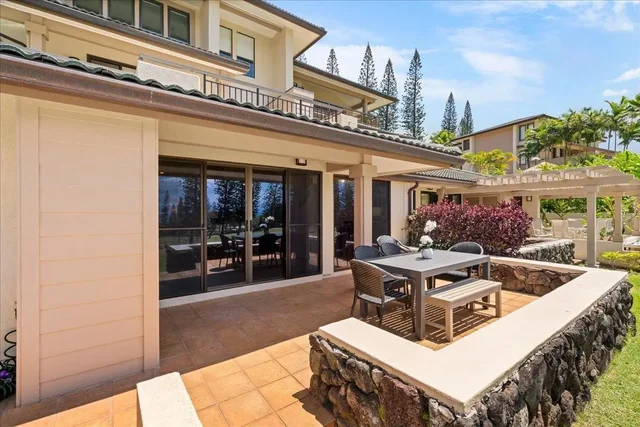 Listing Image for 500 Kapalua Dr 25 P 3-4 33 of 50