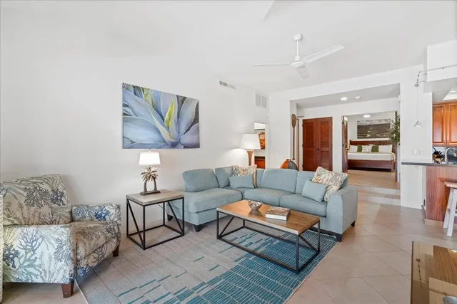 Listing Image for 500 Kapalua Dr 25 P 3-4 8 of 50