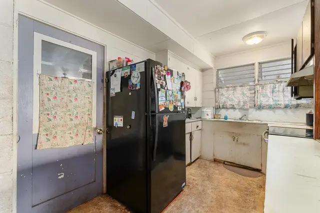 Listing Image for 401 S Kamehameha Ave 8 of 25