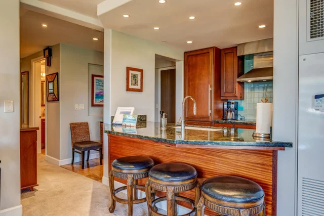 Listing Image for 2481 Kaanapali Pkwy 821/823 15 of 37