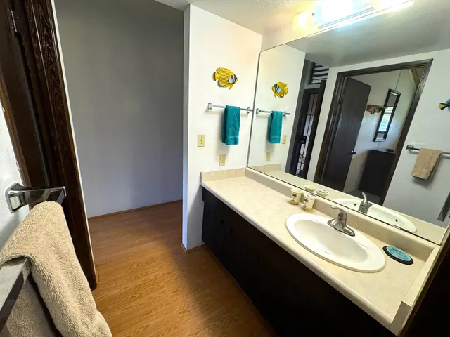 Listing Image for 1000 Kamehameha V Hwy 319b 14 of 27