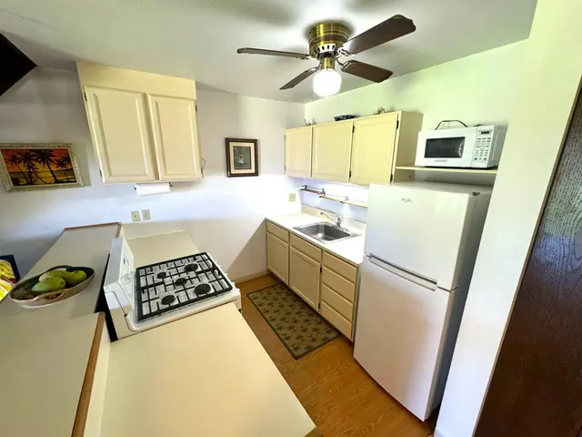 Listing Image for 1000 Kamehameha V Hwy 319b 3 of 27