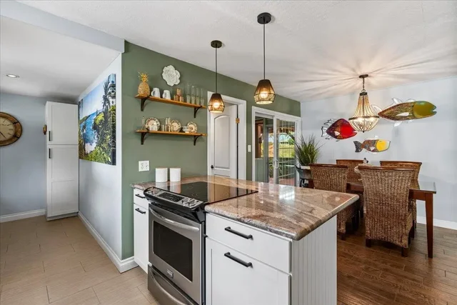 Listing Image for 219 Hoohale Pl 11 of 42