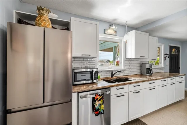 Listing Image for 219 Hoohale Pl 13 of 42