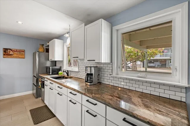 Listing Image for 219 Hoohale Pl 14 of 42