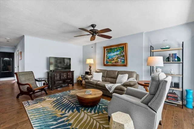 Listing Image for 219 Hoohale Pl 15 of 42