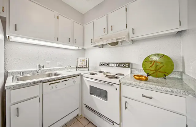 Listing Image for 3615 Lower Honoapiilani Rd 311 10 of 26