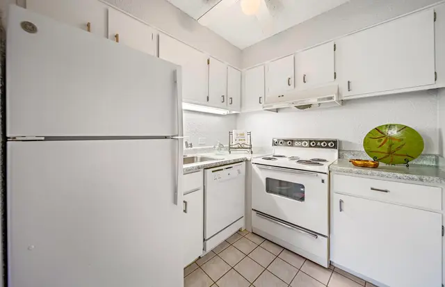 Listing Image for 3615 Lower Honoapiilani Rd 311 11 of 26