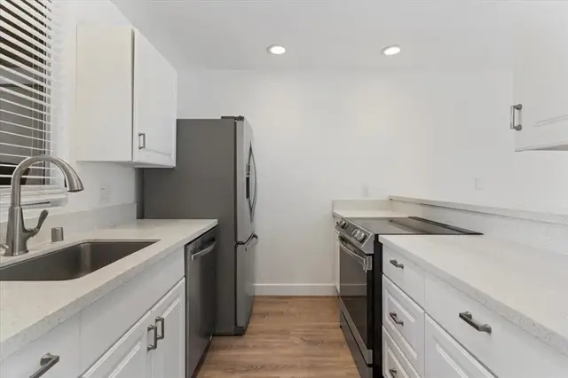 Listing Image for 140 Uwapo Rd 37-103 21 of 38