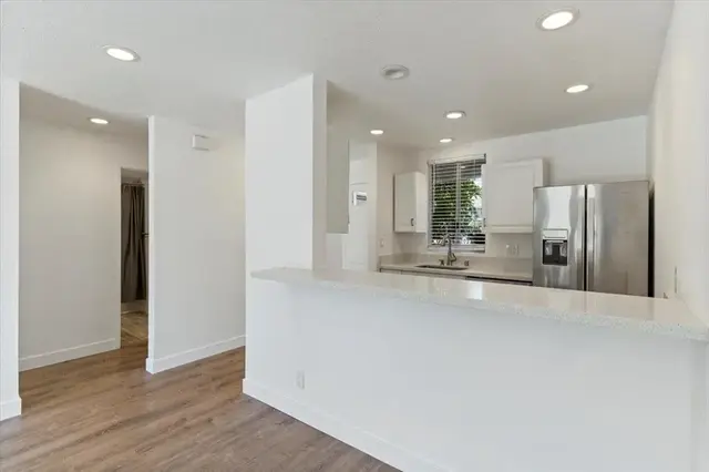Listing Image for 140 Uwapo Rd 37-103 22 of 38