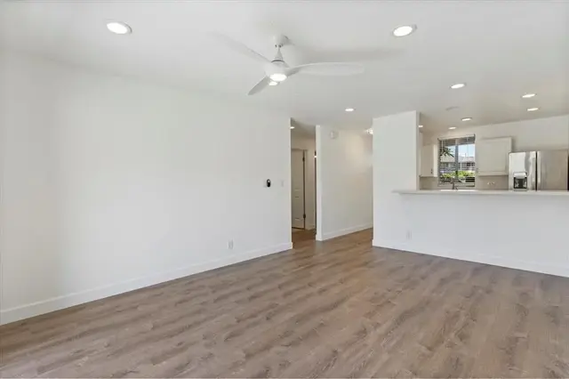 Listing Image for 140 Uwapo Rd 37-103 24 of 38