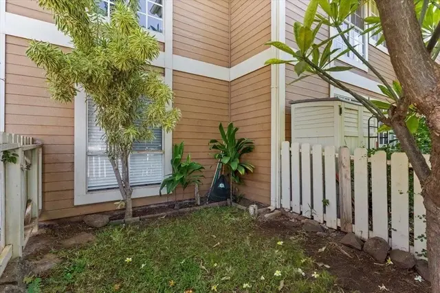 Listing Image for 140 Uwapo Rd 37-103 38 of 38