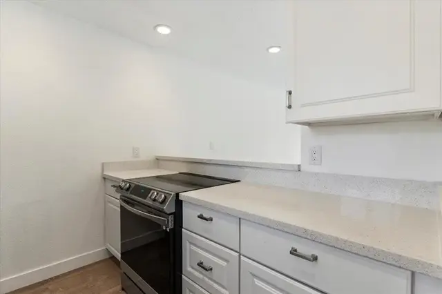 Listing Image for 140 Uwapo Rd 37-103 6 of 38