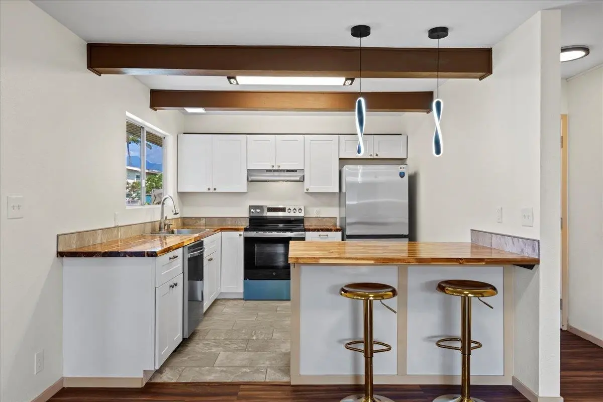 Photo of Listing #407404