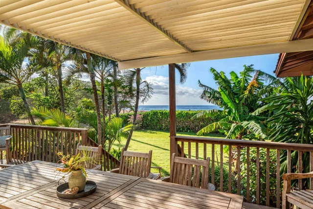 Listing Image for 2944 Kalua Koi Rd 14 of 47
