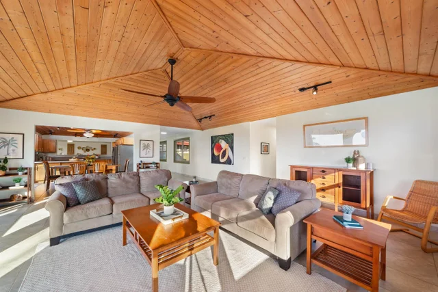 Listing Image for 2944 Kalua Koi Rd 17 of 47