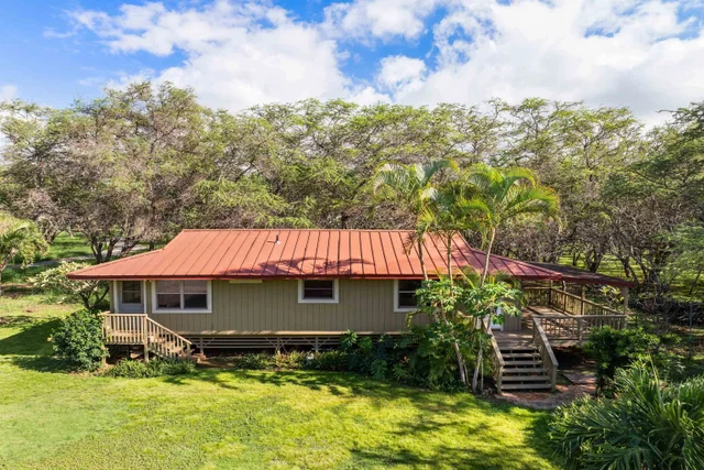 Listing Image for 2944 Kalua Koi Rd 41 of 47