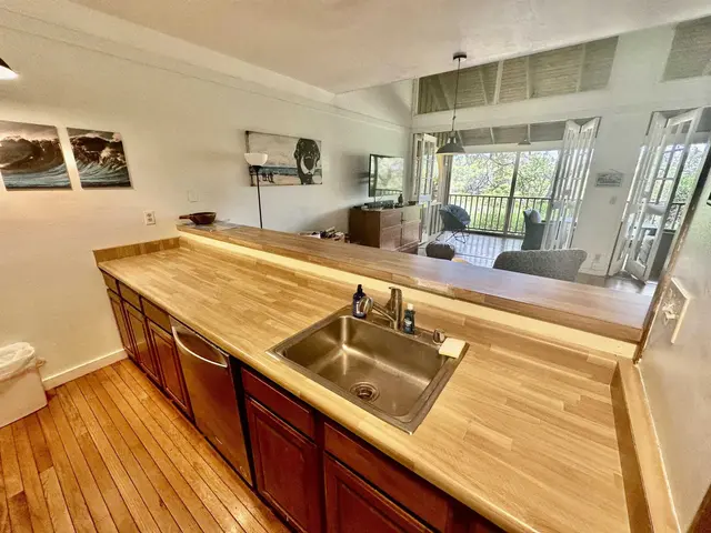 Listing Image for 100 Lio Pl O2 11 of 43