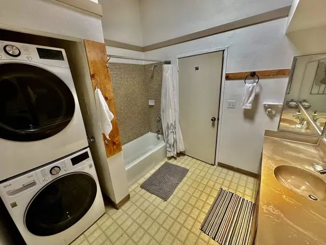 Listing Image for 100 Lio Pl O2 19 of 43