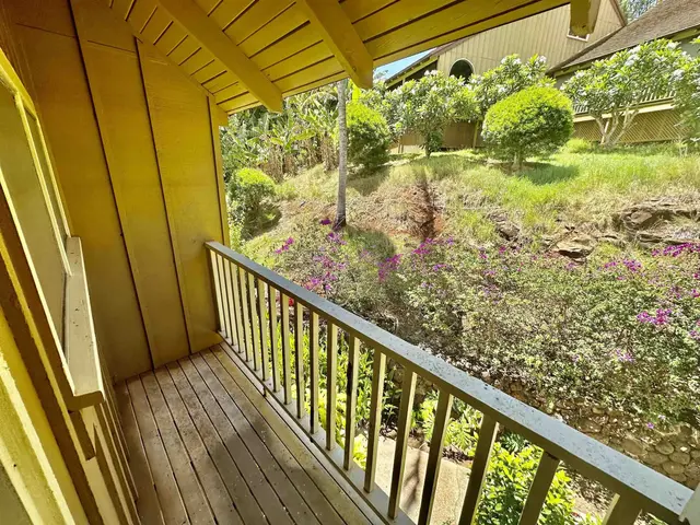 Listing Image for 100 Lio Pl O2 24 of 43