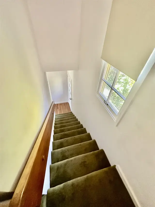 Listing Image for 100 Lio Pl O2 28 of 43