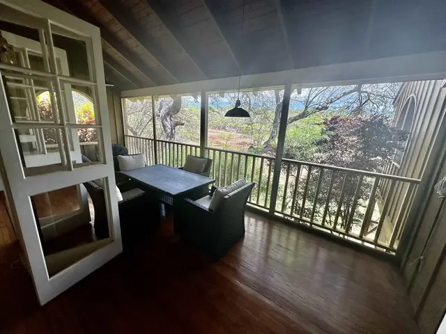Listing Image for 100 Lio Pl O2 3 of 43