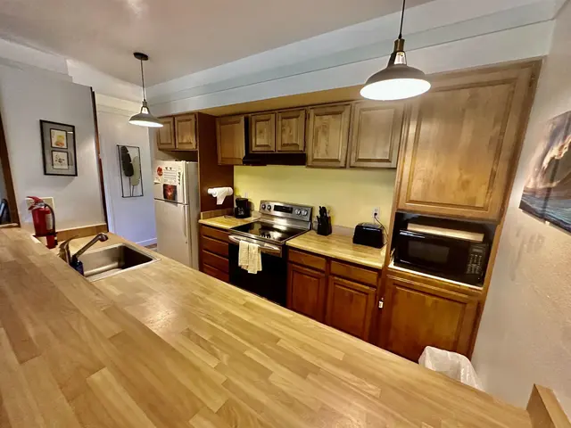 Listing Image for 100 Lio Pl O2 9 of 43