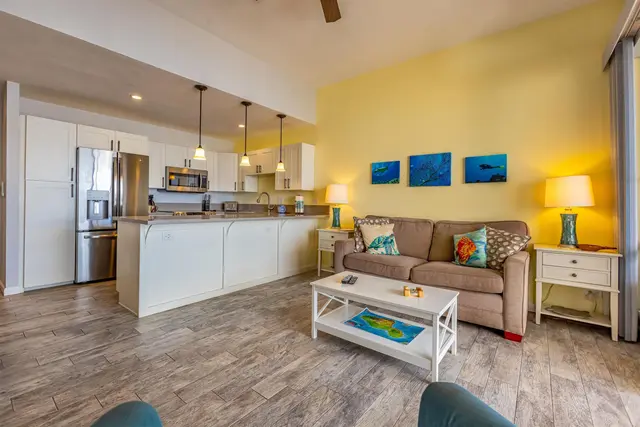 Listing Image for 50 Hauoli St 410 3 of 41