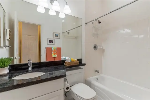 Listing Image for 3950 Kalai Waa St D-103 24 of 38