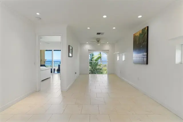 Listing Image for 3950 Kalai Waa St D-103 27 of 38