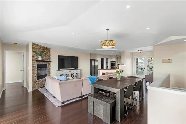 Listing Image for 40 Kapalulu Pl 11 of 46