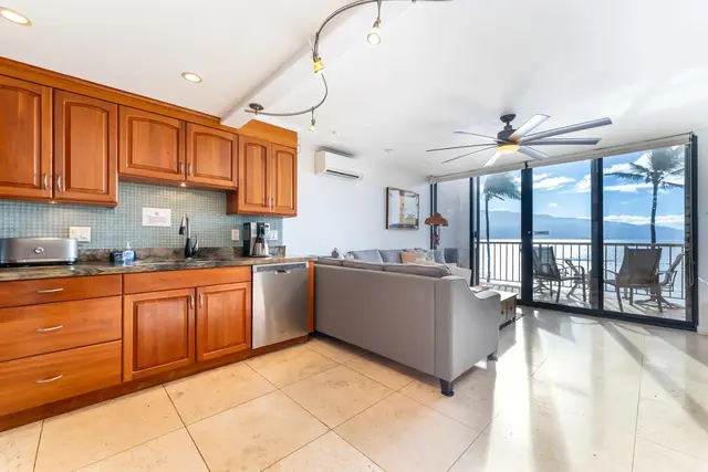 Listing Image for 70 Hauoli St 414 11 of 37