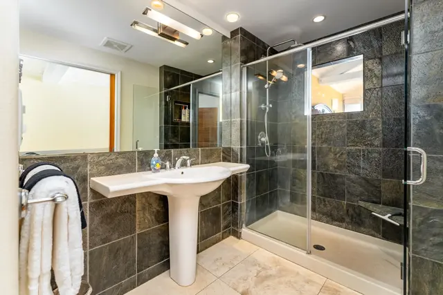 Listing Image for 70 Hauoli St 414 26 of 37