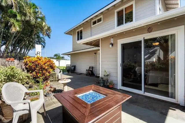 Listing Image for 161 Iao Loop 30 of 46