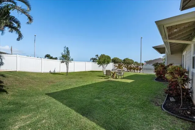 Listing Image for 161 Iao Loop 36 of 46