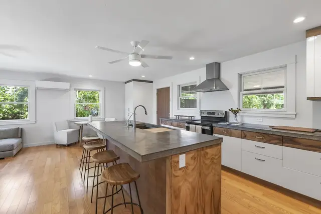 Listing Image for 592 Pili Loko St 8 of 38