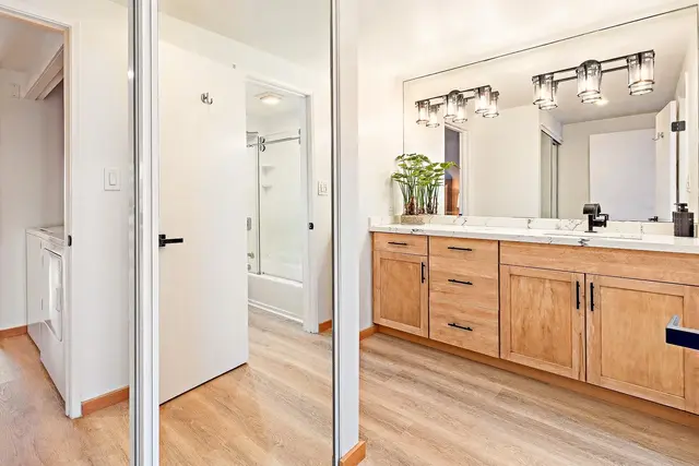 Listing Image for 5295 Lower Honoapiilani Rd C-32 17 of 50