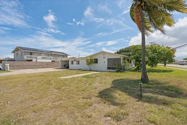 Listing Image for 461 Lono Ave 2 of 21