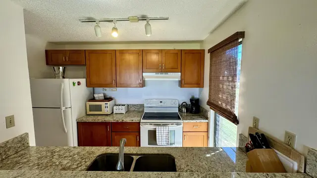 Listing Image for 50 Kepuhi Pl 122 12 of 40