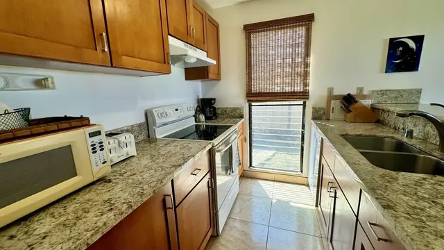 Listing Image for 50 Kepuhi Pl 122 14 of 40