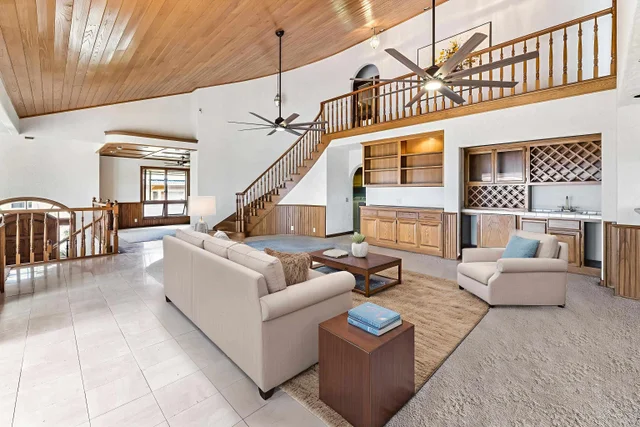 Listing Image for 3919 Waakaula Pl 21 of 44