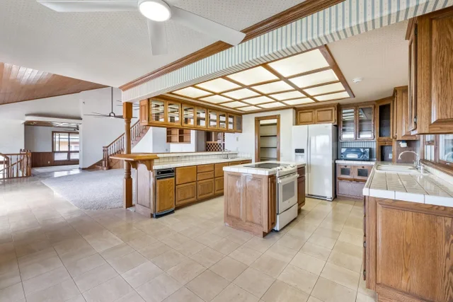 Listing Image for 3919 Waakaula Pl 24 of 44