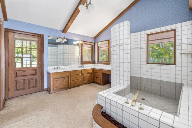 Listing Image for 3919 Waakaula Pl 29 of 44