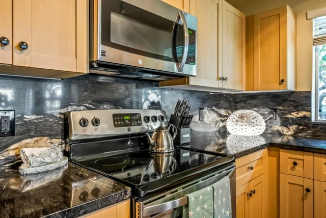 Listing Image for 663 Meakanu Ln 701 24 of 49