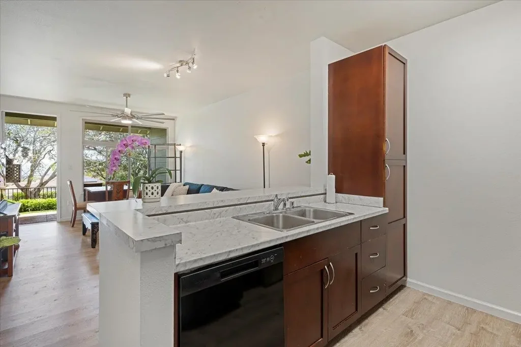 115 Hoowaiwai Loop 602, Wailuku