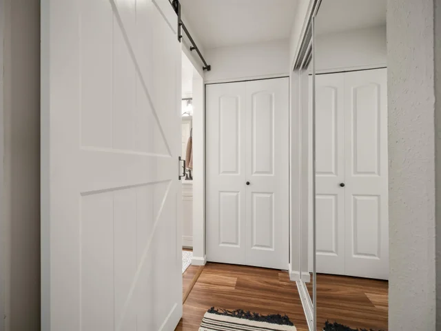 Listing Image for 160 Keonekai Rd 8-101 15 of 29