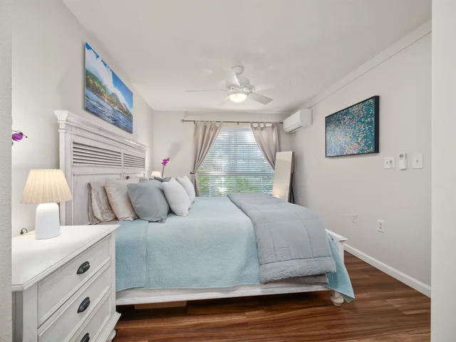 Listing Image for 160 Keonekai Rd 8-101 17 of 29